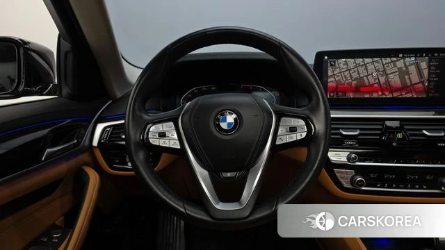BMW 5 Series (G30) 2023 Черный из Кореи, фото 4
