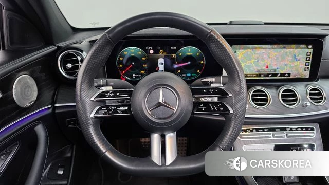 Mercedes-Benz E-Class W213 2023 Белый из Кореи, фото 4