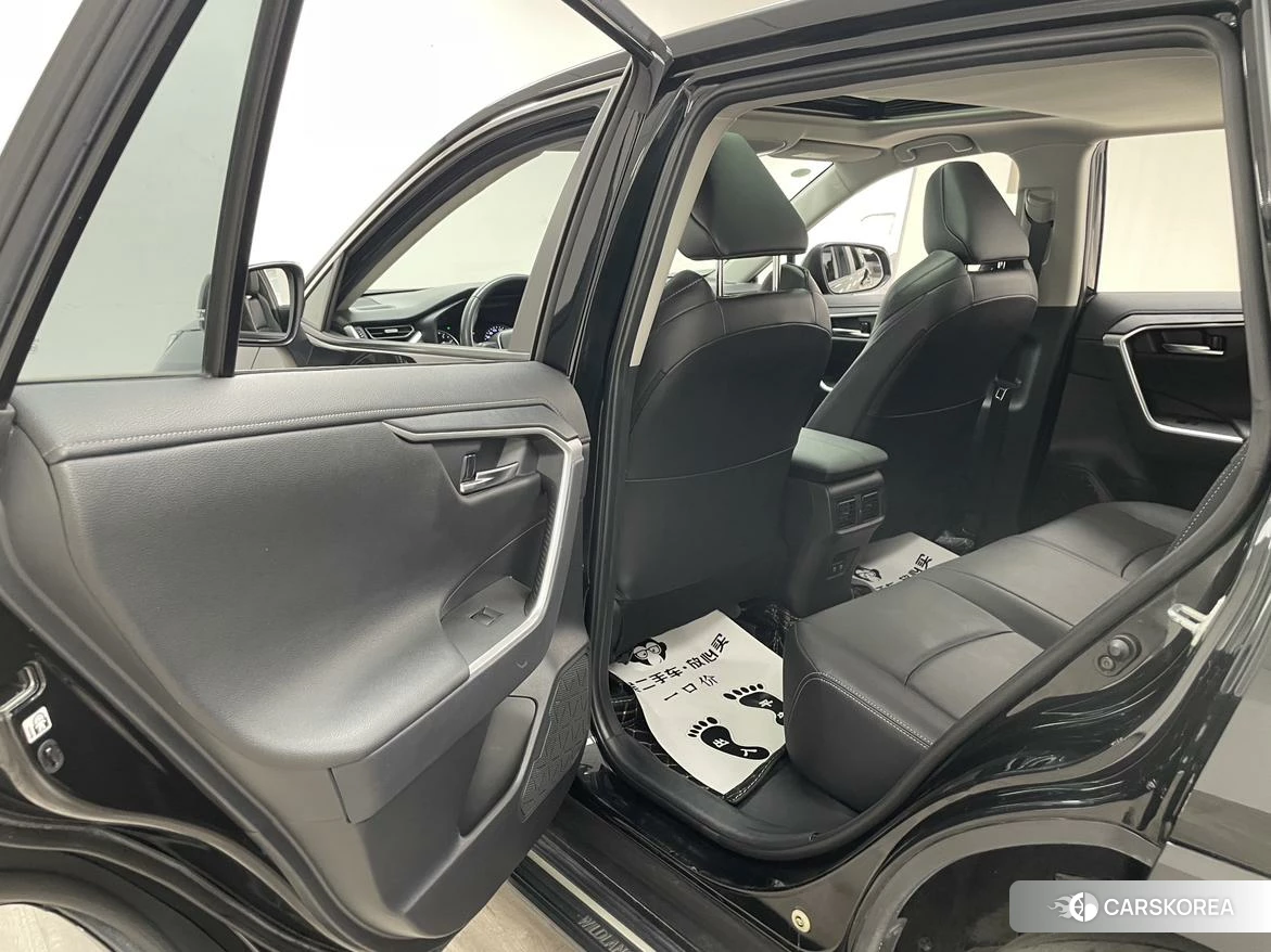 Toyota Wildlander 2021 Черный из Китая, фото 4