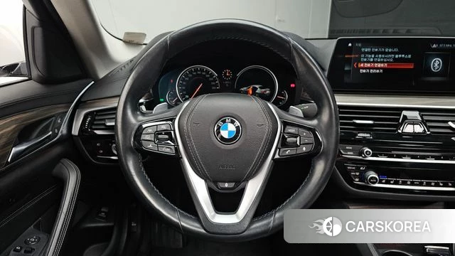 BMW 5 Series (G30) 2018 Белый из Кореи, фото 4