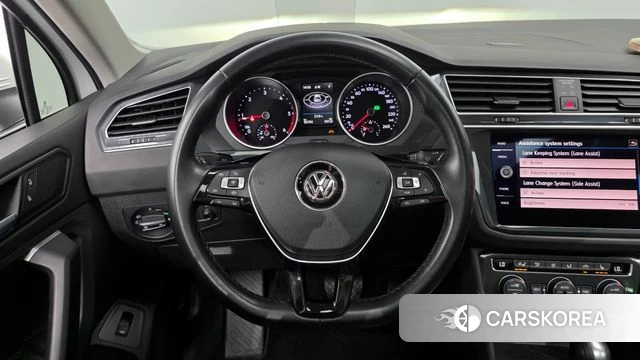 Volkswagen Tiguan second Generation 2020 Белый из Кореи, фото 4