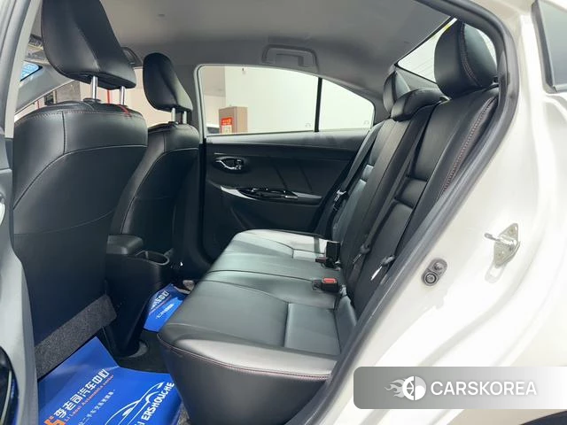 Toyota Yaris L 2023 Белый из Китая, фото 4