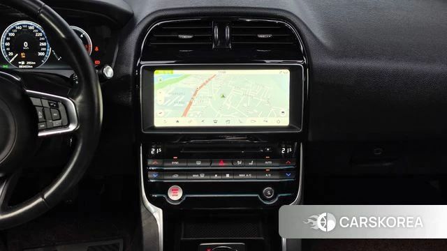 Jaguar XE 2018 Черный из Кореи, фото 4