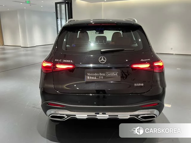 Mercedes-Benz GLC 2025 Черный из Китая, фото 4