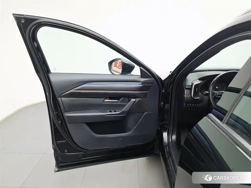Mazda CX-50 2023 Черный из Китая, фото 4