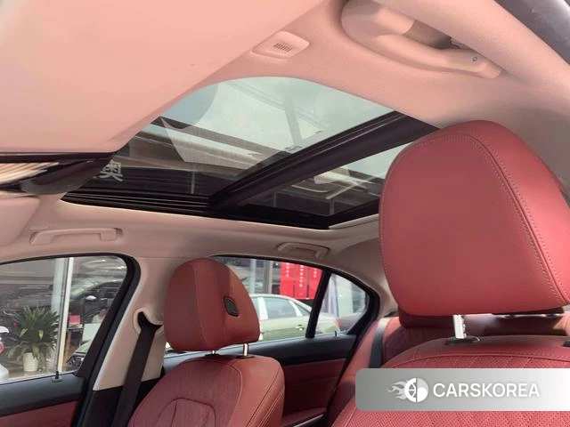 BMW 3 series 2023 Черный из Китая, фото 4