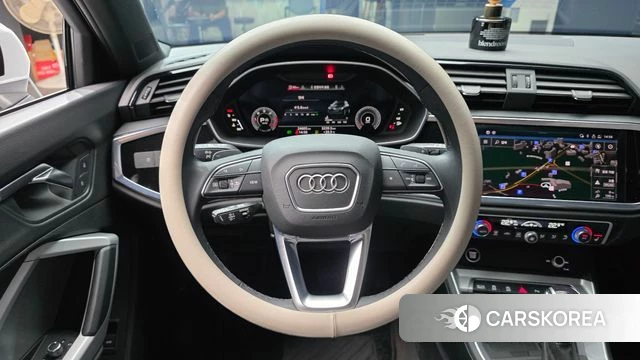 Audi Q3 (F3) 2023 Белый из Кореи, фото 5
