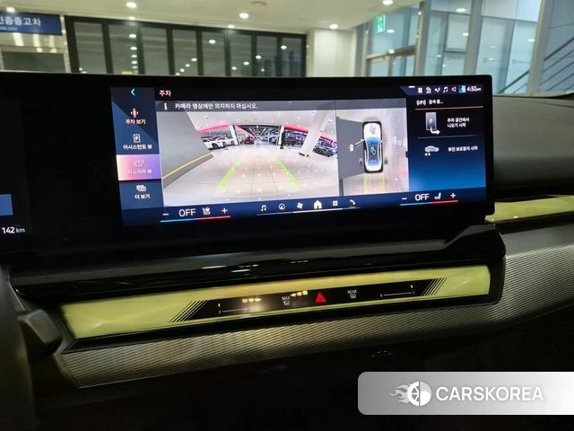 BMW i5 (G60) 2025 Черный из Кореи, фото 4
