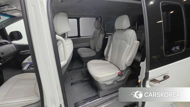 Hyundai Staria 2025 Белый из Кореи, фото 4