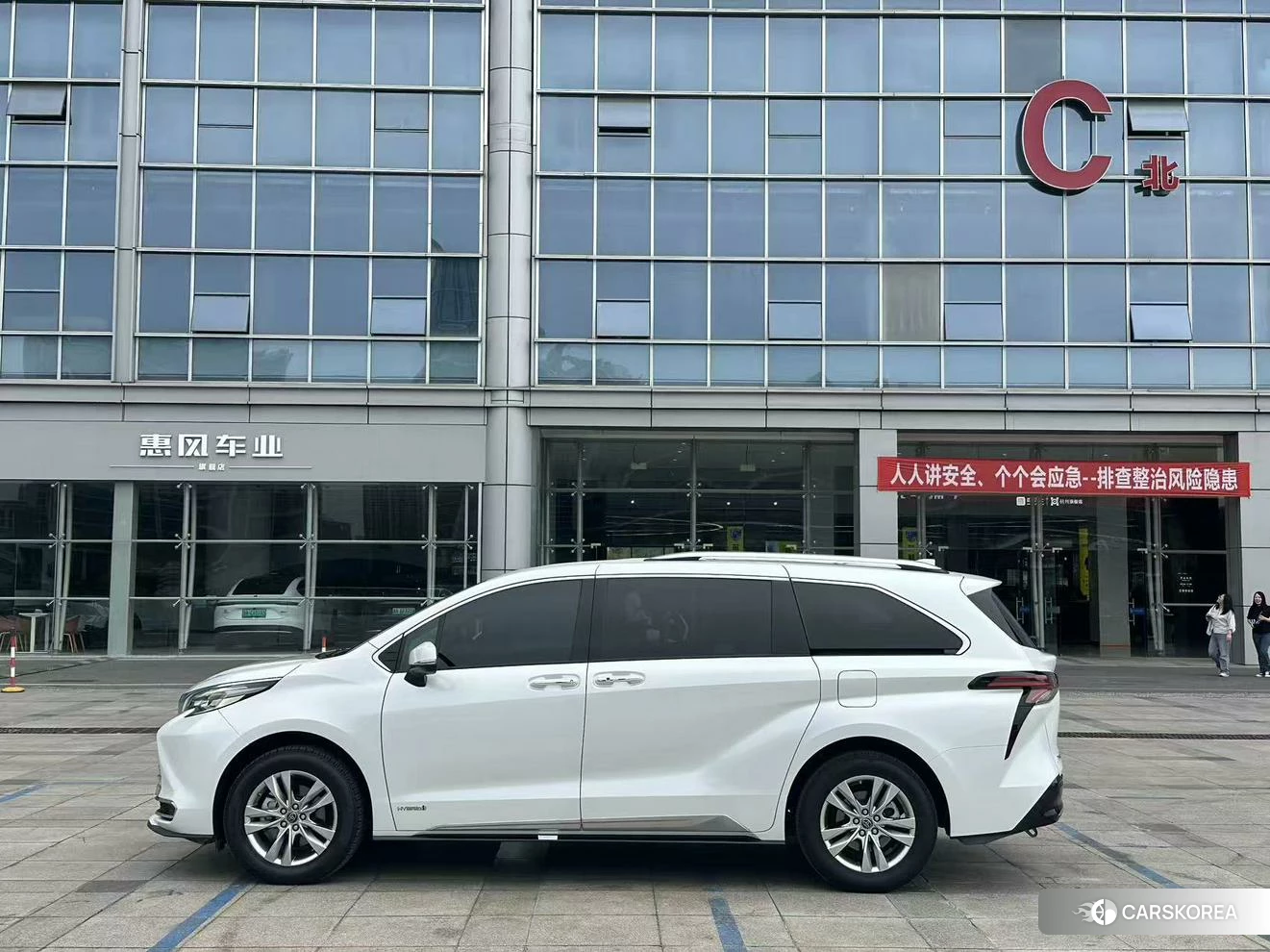 Toyota Sienna 2021 Белый из Китая, фото 4