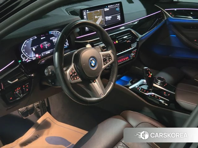 BMW 5 Series (G30) 2022 Черный из Кореи, фото 4