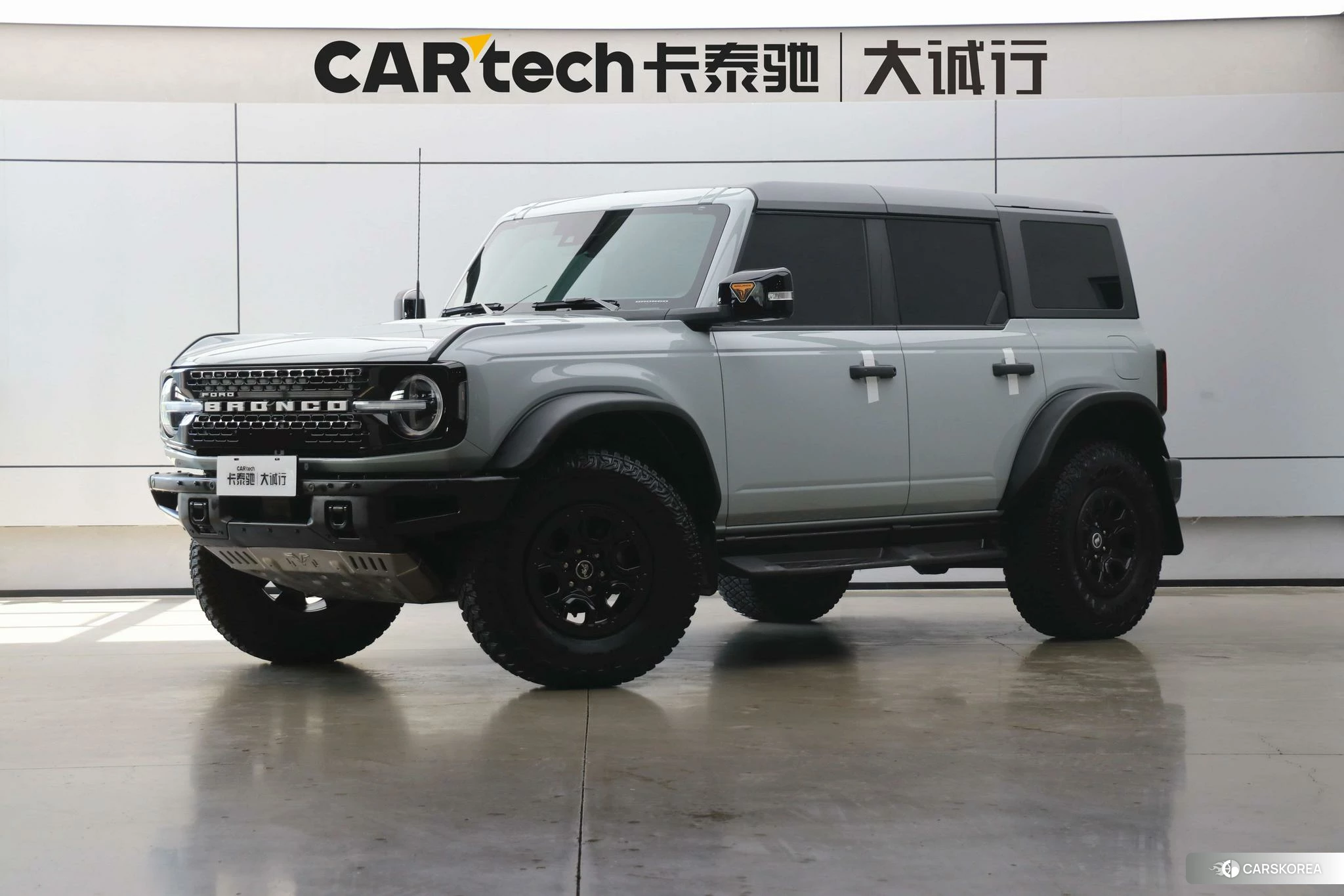 Ford Bronco 2024 Синий из Китая, фото 4