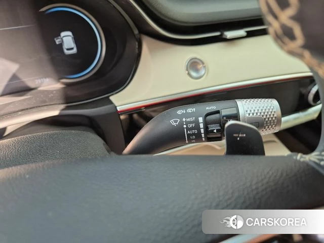 Genesis GV70 2023 Белый из Кореи, фото 4