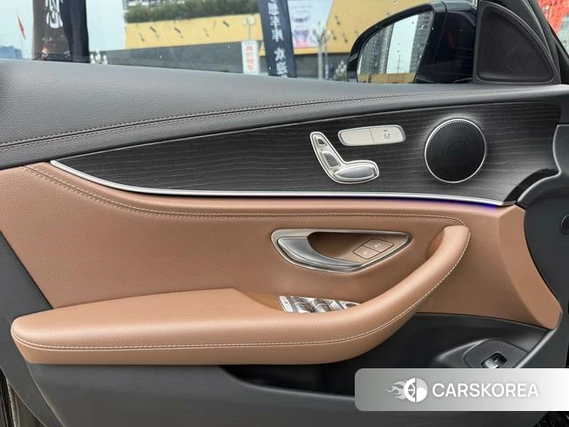 Mercedes-Benz E-Class 2021 Черный из Китая, фото 4