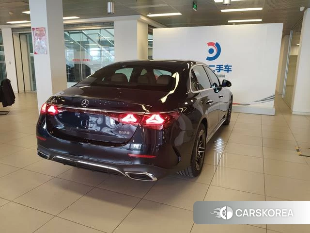 Mercedes-Benz E-Class 2023 Зеленый из Китая, фото 4