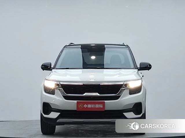 Kia KX3 2021 Белый из Китая, фото 4