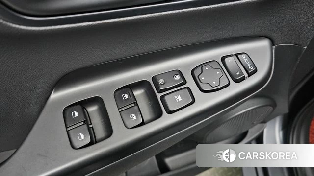 Hyundai Kona 2019 Серебристо-серый из Кореи, фото 4