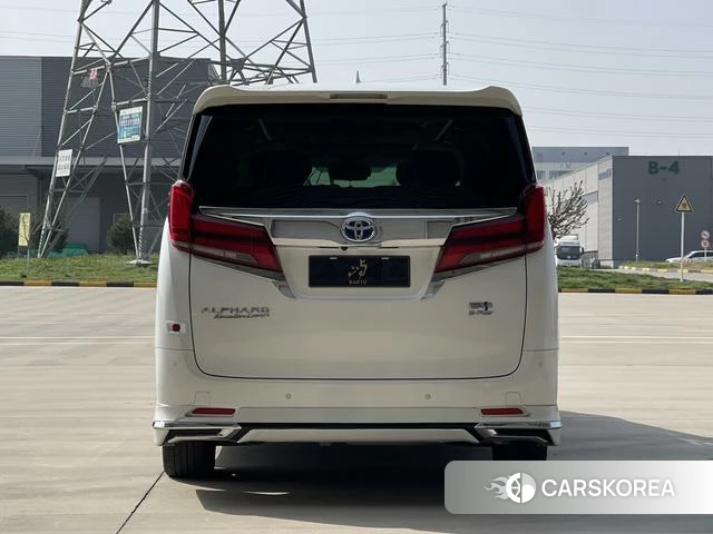 Toyota Alphard 2021 Белый из Китая, фото 4