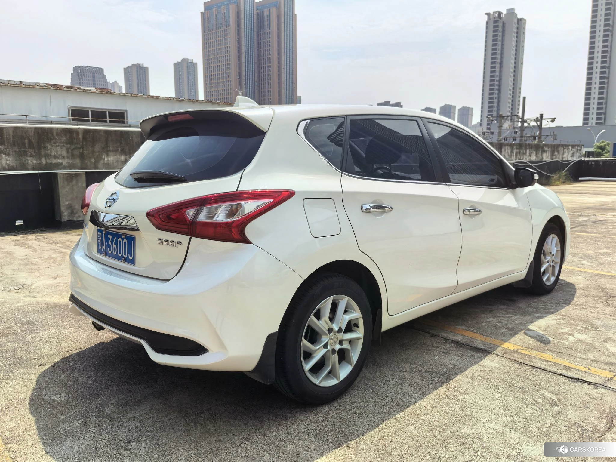 Nissan Tiida 2020 Белый из Китая, фото 4