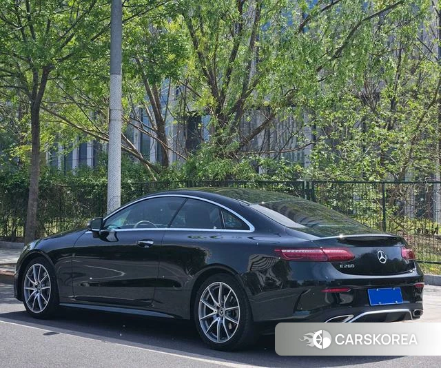Mercedes-Benz E-Class 2023 Зеленый из Китая, фото 4