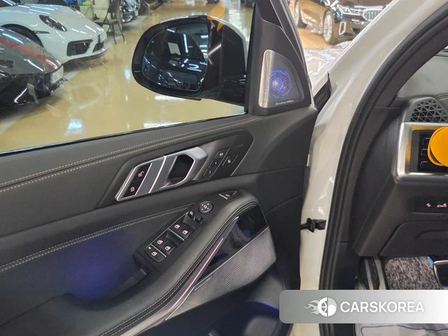 BMW X5 (G05) 2023 Белый из Кореи, фото 6