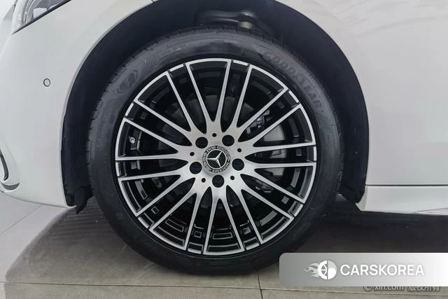 Mercedes-Benz C-class 2025 Белый из Китая, фото 4