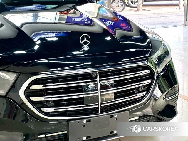 Mercedes-Benz E-Class 2024 Черный из Китая, фото 4