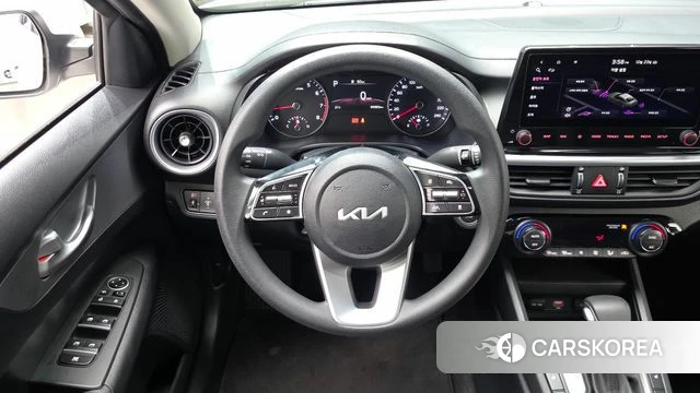 Kia The New K3 2nd generation 2023 Белый из Кореи, фото 4