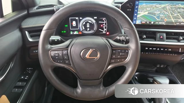 Lexus UX250h 2023 Белый из Кореи, фото 4