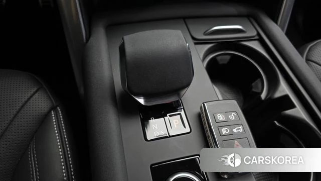Land Rover Discovery 5 2026 Серый из Кореи, фото 4