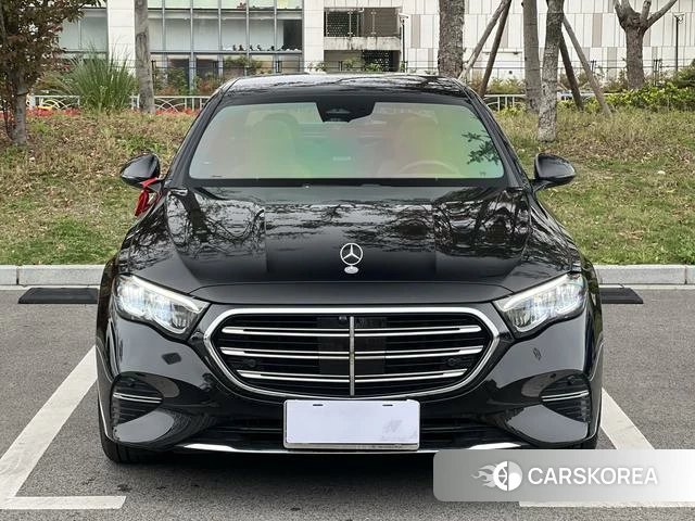 Mercedes-Benz E-Class 2024 Черный из Китая, фото 4