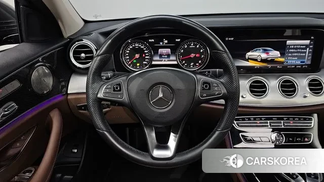 Mercedes-Benz E-Class W213 2018 Серебряный из Кореи, фото 4