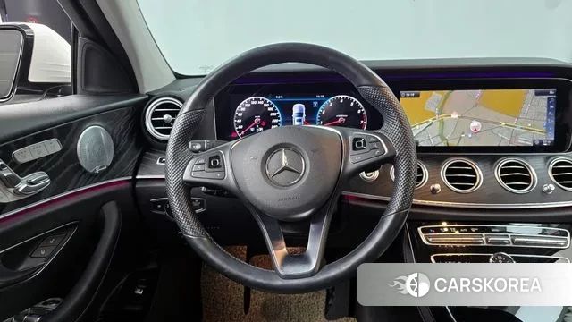 Mercedes-Benz E-Class W213 2018 Белый из Кореи, фото 4