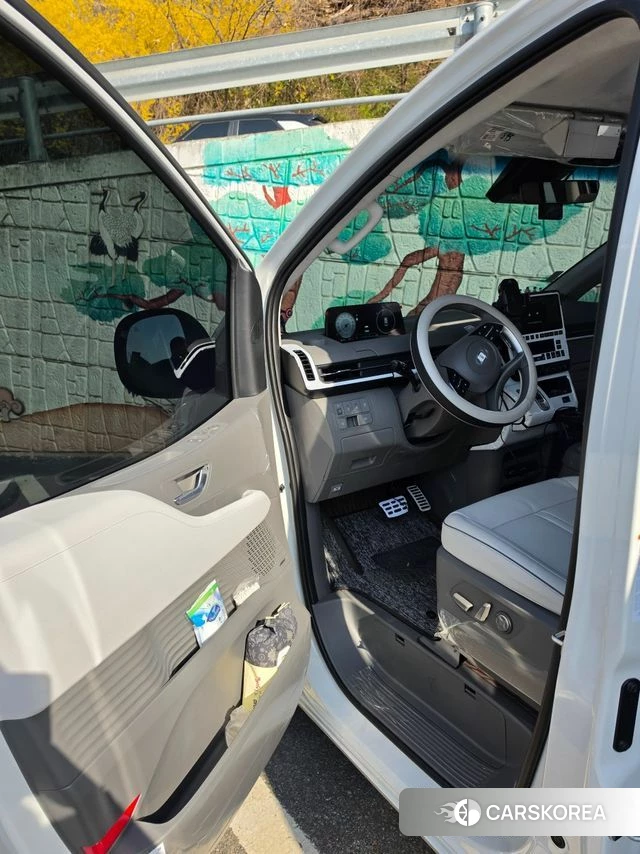 Hyundai Staria 2025 Белый из Кореи, фото 4