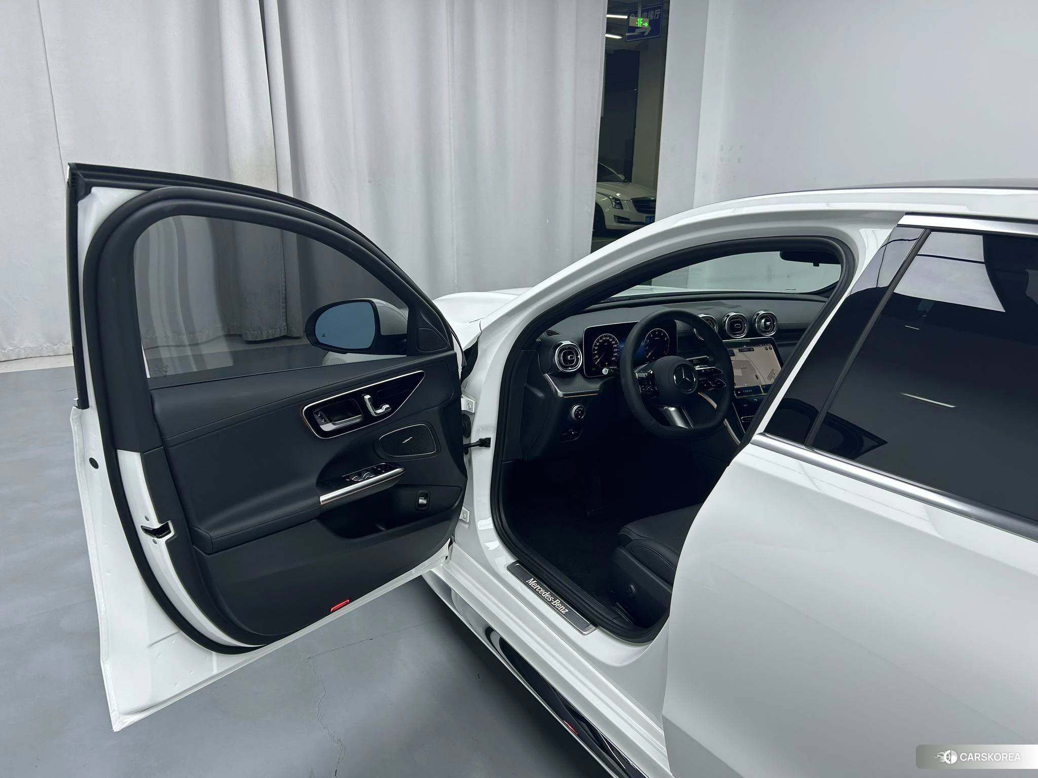 Mercedes-Benz C-class 2023 Белый из Китая, фото 4
