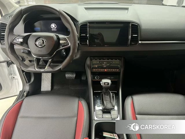Skoda Karoq 2023 Белый из Китая, фото 4