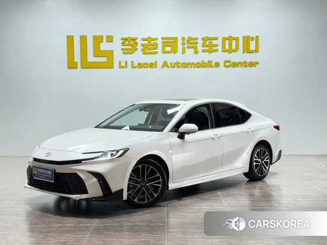 Toyota Camry 2025 Белый из Китая, фото 4