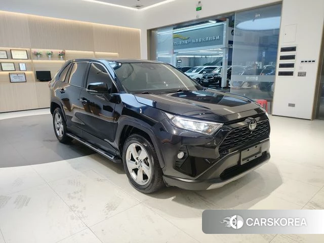 Toyota RAV4 2021 Черный из Китая, фото 4
