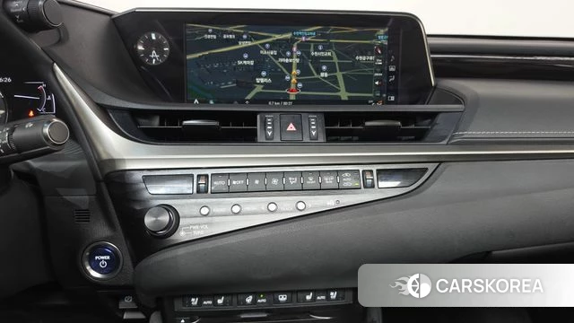 Lexus ES300h 7th generation 2019 Песочный из Кореи, фото 4