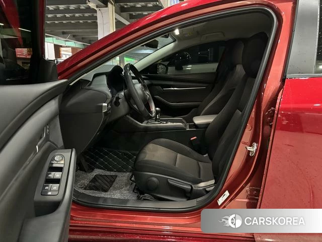 Mazda 3 2025 Красный из Китая, фото 4