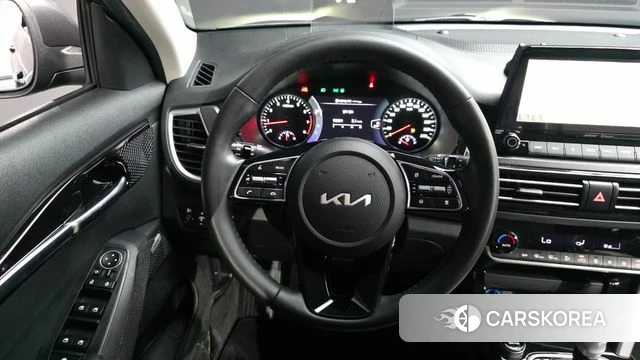 Kia Seltos 2022 Серый из Кореи, фото 4