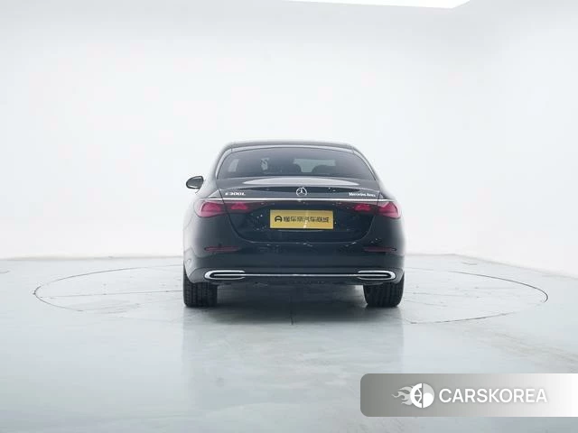 Mercedes-Benz E-Class 2025 Черный из Китая, фото 4