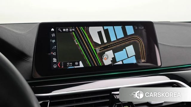 BMW 5 Series (G30) 2018 Белый из Кореи, фото 4