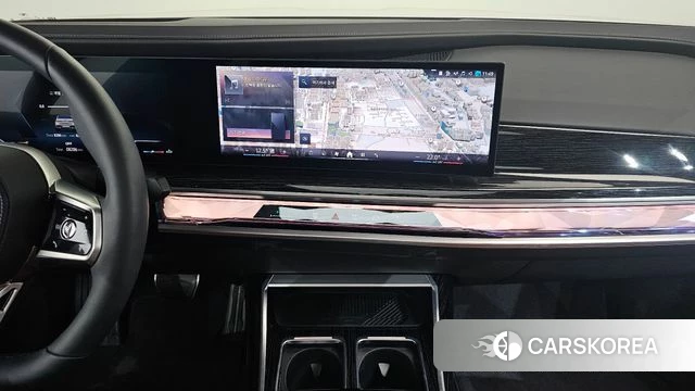 BMW 7 Series (G70) 2025 Белый из Кореи, фото 4