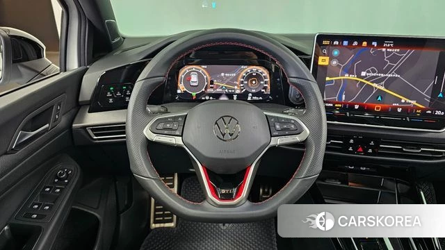 Volkswagen Golf 8th Generation 2025 Белый из Кореи, фото 4