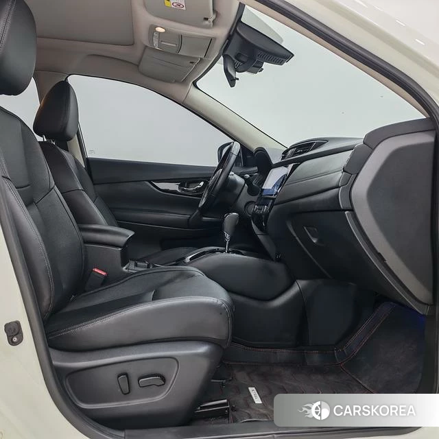 Nissan X-Trail 2022 Белый из Китая, фото 4