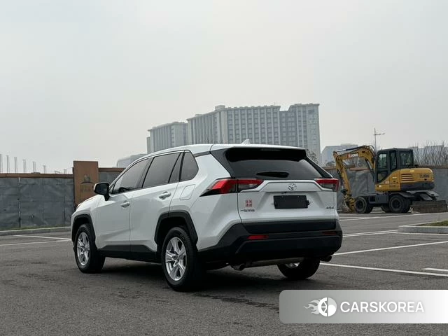 Toyota RAV4 2024 Белый из Китая, фото 4