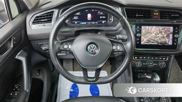 Volkswagen Tiguan Allspace 2020 Серебряный из Кореи, фото 4