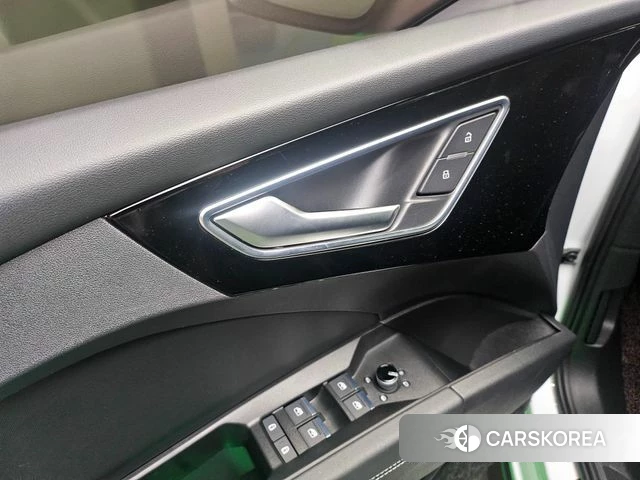 Audi Q4 e-Tron (F4) 2022 Белый из Кореи, фото 4