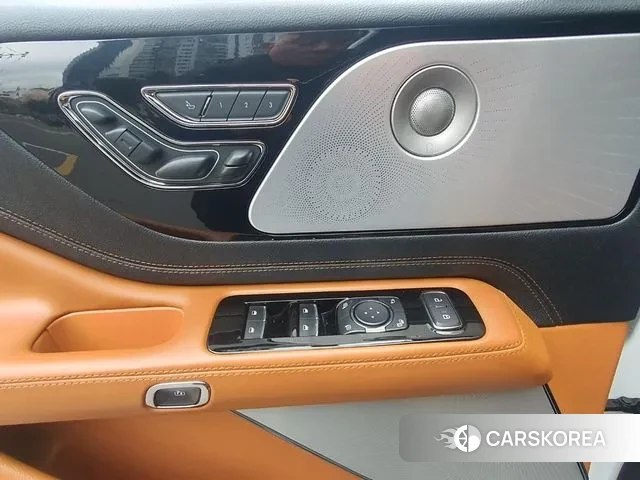 Lincoln Aviator 2nd generation 2021 Белый из Кореи, фото 4